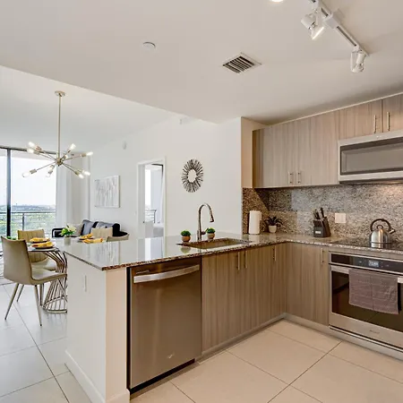 805Mm Downtown Doral Condo 2 Bedrooms & 2 Bathrooms